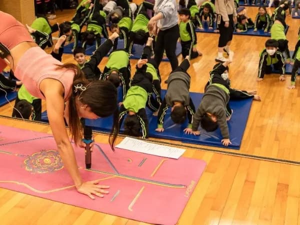 伸展活動課程（分齡設計）